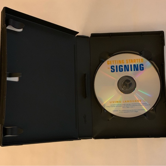 Getting Started in Signing (DVD and Guidebook) - Picture 5 of 11